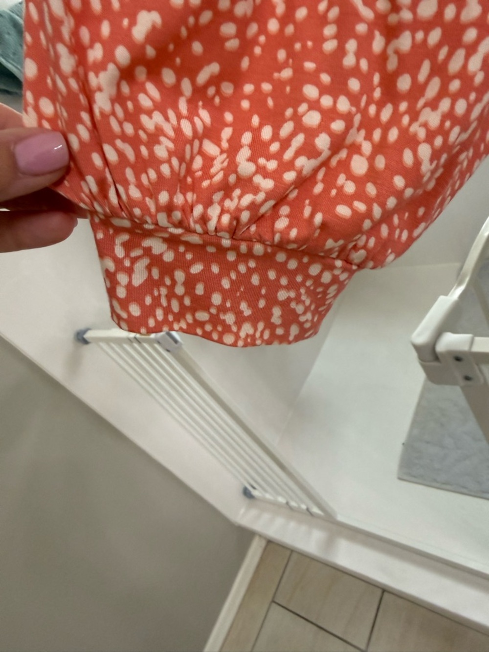 Simply Vera Vera Wang Coral Polka Trim Top - Picture 4 of 5